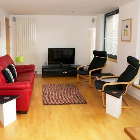 אדינבורו Joivy Inviting Flat With Parking In Canonmills מראה חיצוני תמונה