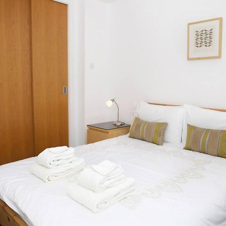אדינבורו Joivy Inviting Flat With Parking In Canonmills מראה חיצוני תמונה