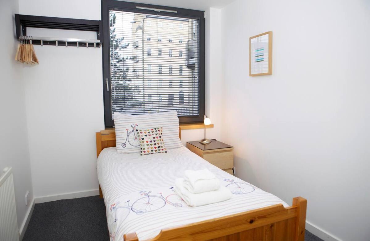 אדינבורו Joivy Inviting Flat With Parking In Canonmills מראה חיצוני תמונה